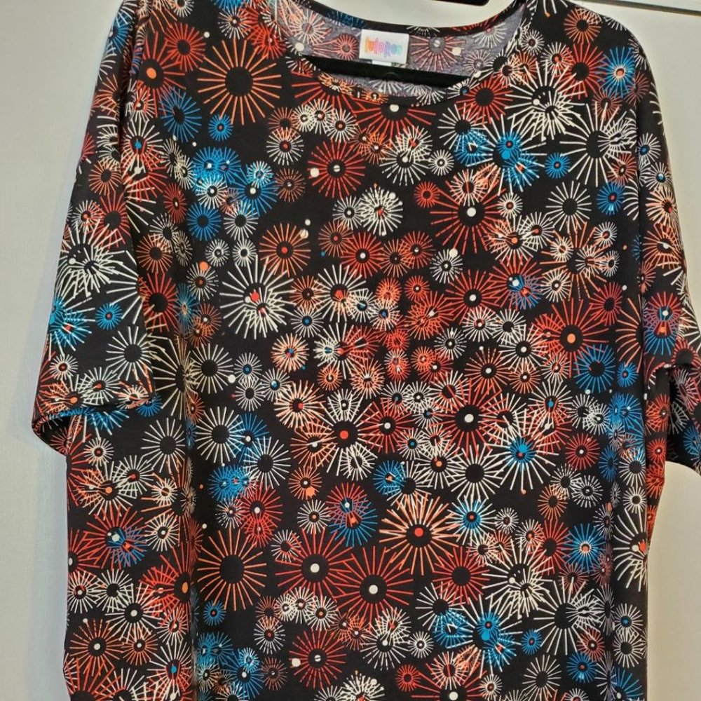 NWOT LuLaRoe Irma Shirt size 2XL